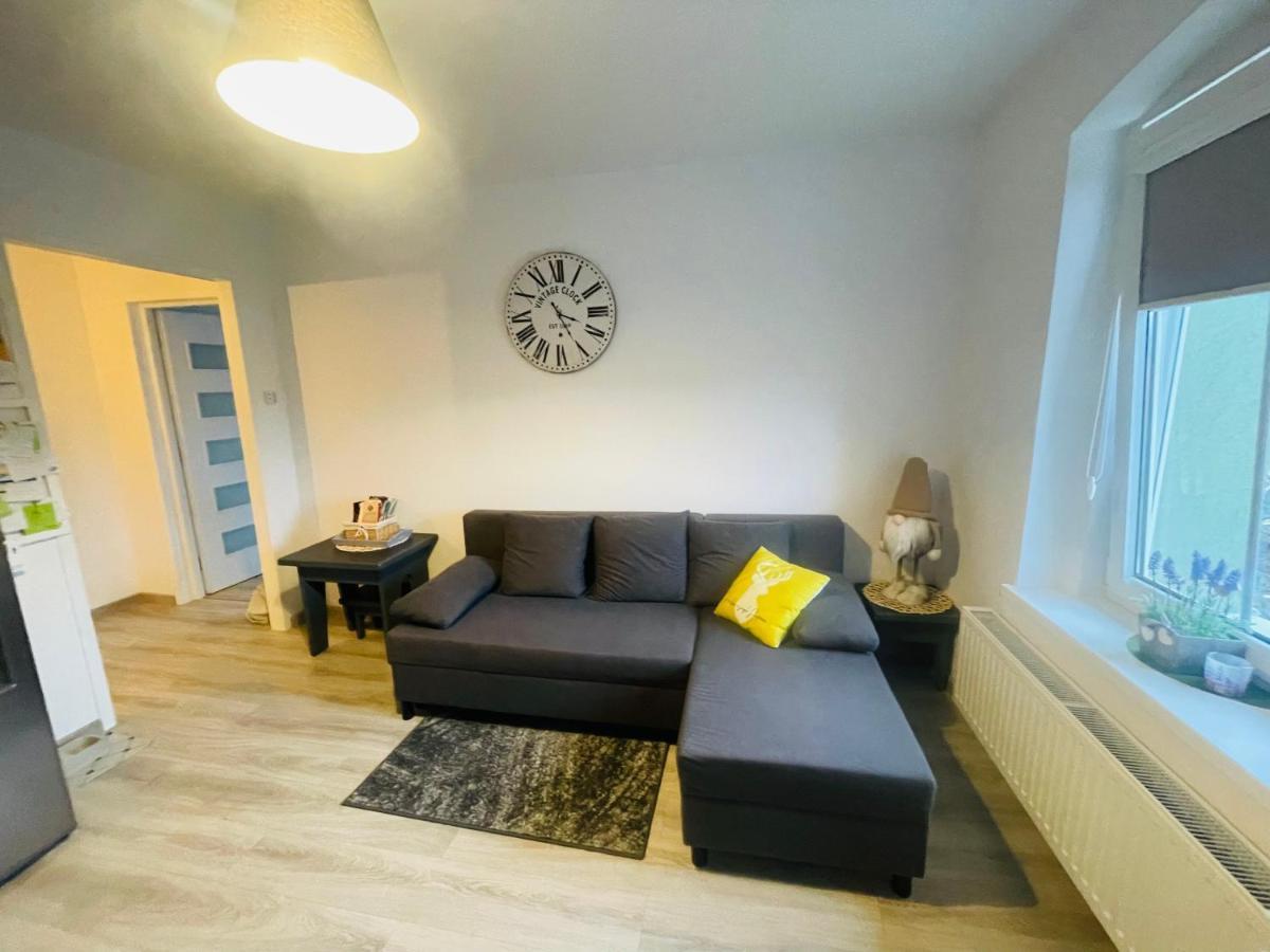 Apartament Oliwia Apartment Jelenia Góra Екстериор снимка