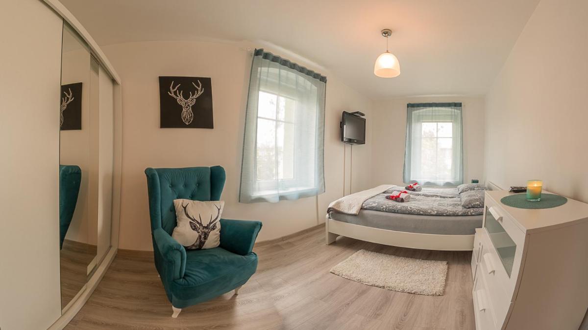 Apartament Oliwia Apartment Jelenia Góra Екстериор снимка